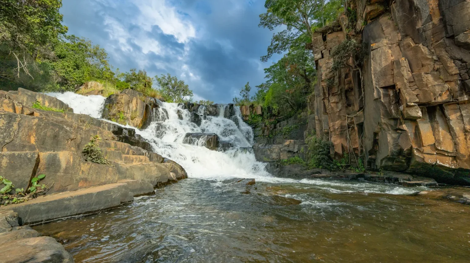 Zimbabwe e Zambia Safari: antichi sentieri in campeggio